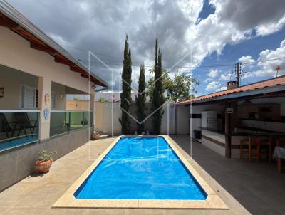 Casa para Venda, em Caldas Novas, bairro Est�ncia Itagua�, 7 dormit�rios, 6 banheiros, 4 su�tes, 3 vagas